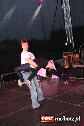 Zdjęcie w galerii na portalu naszraciborz.pl: Golce i fajerwerki na zakończenie  wiadomości z regionu