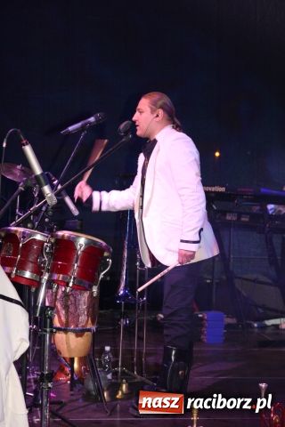 Zdjęcie w galerii na portalu naszraciborz.pl: Golce i fajerwerki na zakończenie  wiadomości z regionu