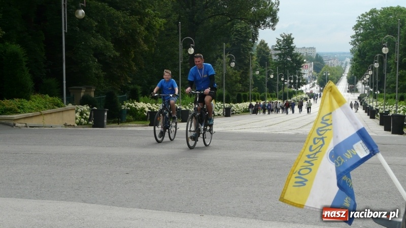 Zdjęcie w galerii na portalu naszraciborz.pl: Rowerowa Pielgrzymka Cyprzanów-Jasna Góra  wiadomości z regionu
