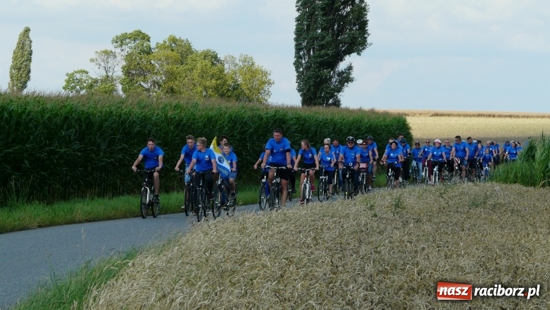 Zdjęcie w galerii na portalu naszraciborz.pl: Rowerowa Pielgrzymka Cyprzanów-Jasna Góra  wiadomości z regionu