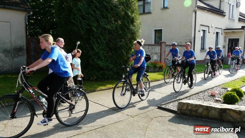 Zdjęcie w galerii na portalu naszraciborz.pl: Rowerowa Pielgrzymka Cyprzanów-Jasna Góra  wiadomości z regionu