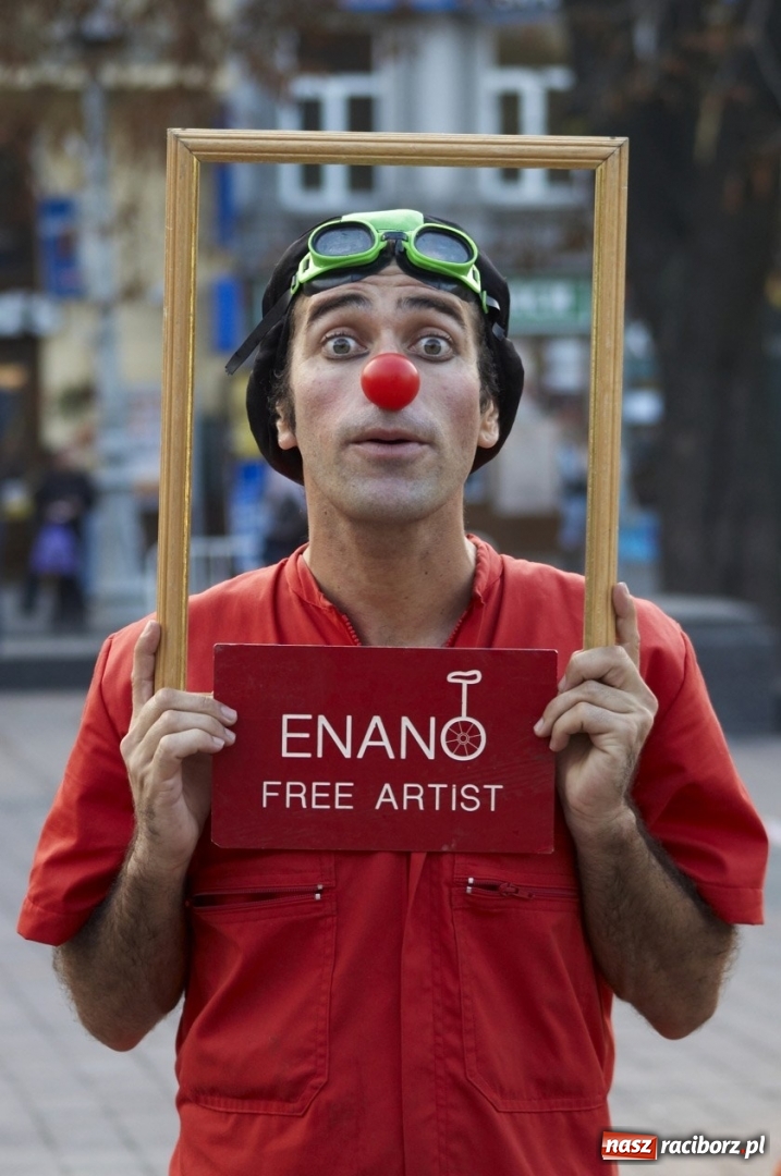 Zdjęcie w galerii na portalu naszraciborz.pl: Przed nami czwarty weekend Międzynarodowego Festiwalu Artystów Ulicy wiadomości z regionu