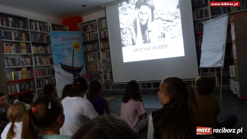 Zdjęcie w galerii na portalu naszraciborz.pl: Uczestnicy Lata z biblioteką na tropie superbohaterek wiadomości z regionu