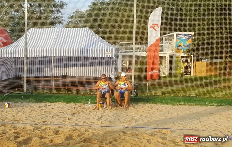 Zdjęcie w galerii na portalu naszraciborz.pl: Siatkarze plażowi KS AZS Rafako szóstą parą MP Juniorów wiadomości z regionu