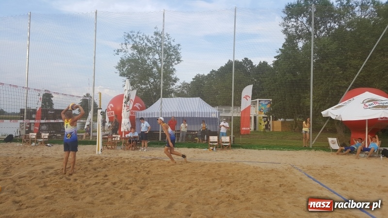 Zdjęcie w galerii na portalu naszraciborz.pl: Siatkarze plażowi KS AZS Rafako szóstą parą MP Juniorów wiadomości z regionu