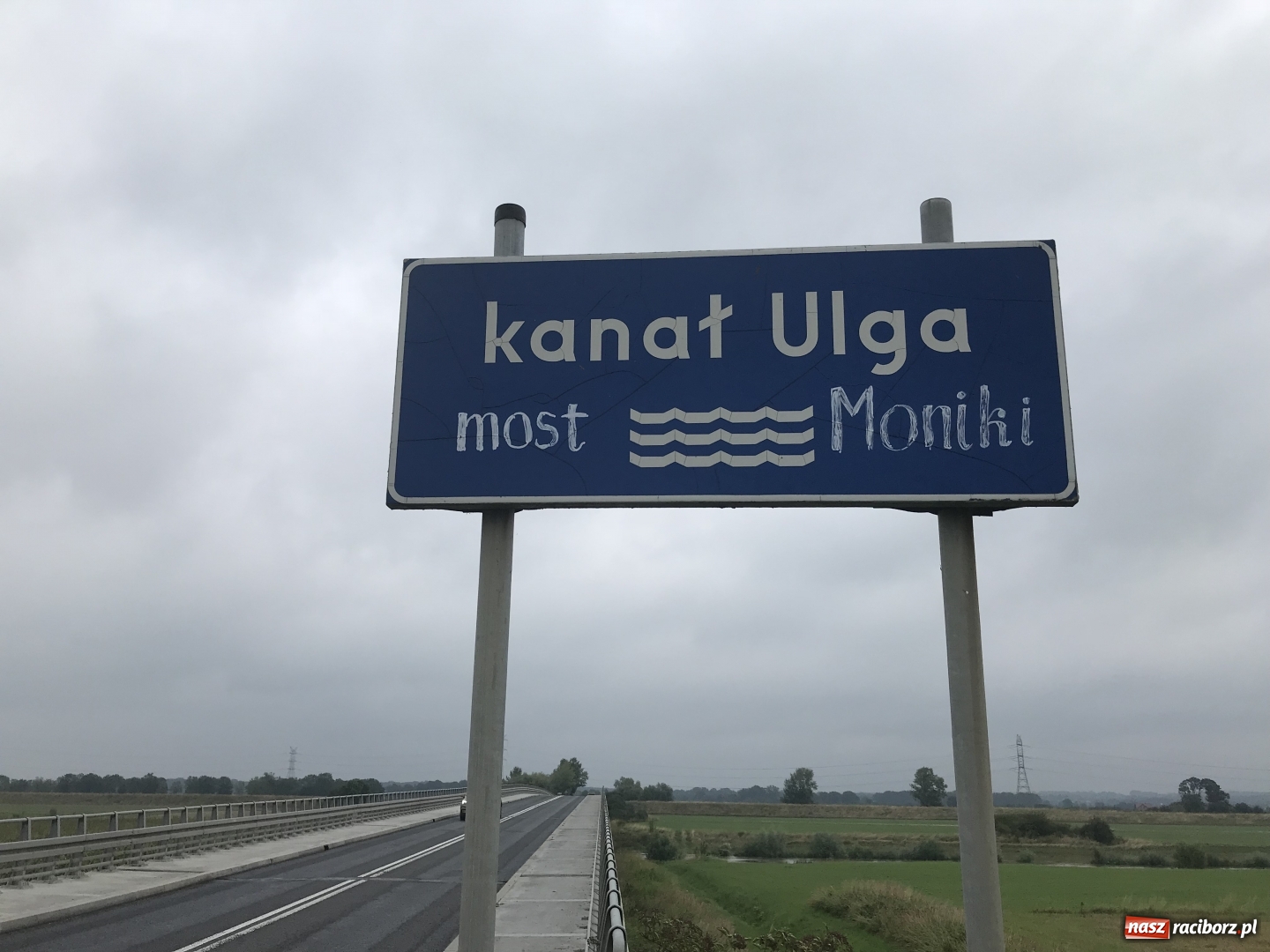 Zdjęcie w galerii na portalu naszraciborz.pl: Kim jest Monika z mostu na Uldze? wiadomości z regionu