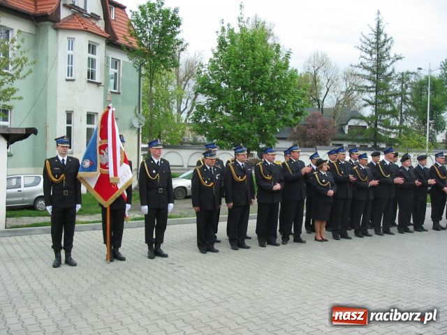 Zdjęcie w galerii na portalu naszraciborz.pl: Głubczyccy strażacy świętowali wiadomości z regionu