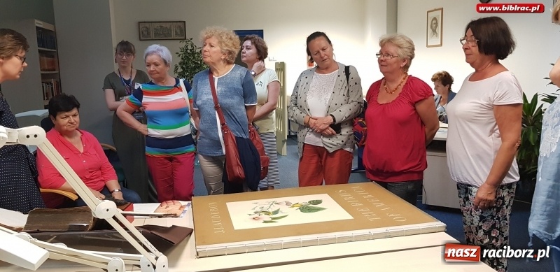 Zdjęcie w galerii na portalu naszraciborz.pl: Klub Przyjaciół Biblioteki na Ostrogu z wizytą w Katowicach wiadomości z regionu