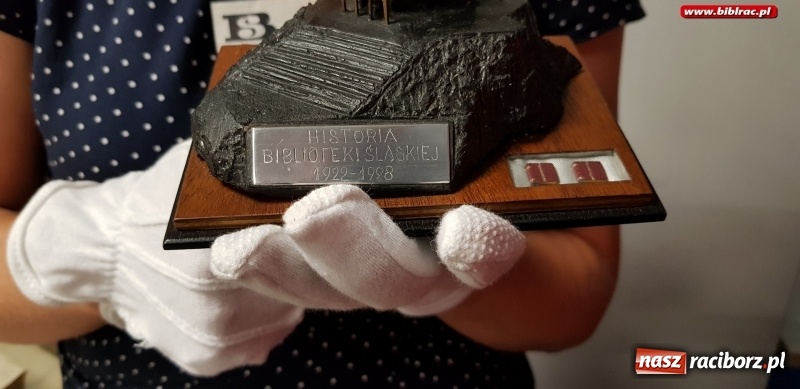 Zdjęcie w galerii na portalu naszraciborz.pl: Klub Przyjaciół Biblioteki na Ostrogu z wizytą w Katowicach wiadomości z regionu
