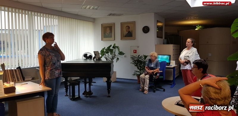 Zdjęcie w galerii na portalu naszraciborz.pl: Klub Przyjaciół Biblioteki na Ostrogu z wizytą w Katowicach wiadomości z regionu