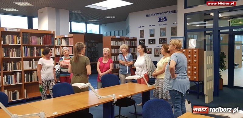 Zdjęcie w galerii na portalu naszraciborz.pl: Klub Przyjaciół Biblioteki na Ostrogu z wizytą w Katowicach wiadomości z regionu