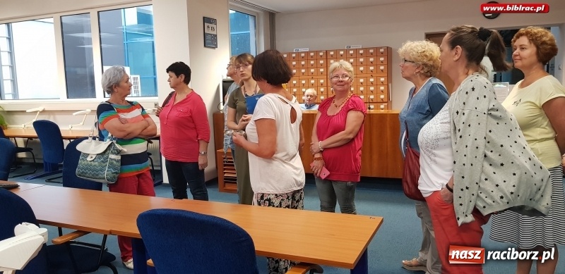 Zdjęcie w galerii na portalu naszraciborz.pl: Klub Przyjaciół Biblioteki na Ostrogu z wizytą w Katowicach wiadomości z regionu