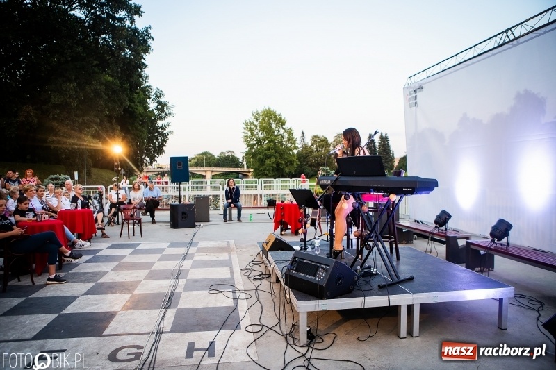 Zdjęcie w galerii na portalu naszraciborz.pl: Koncert KAEYRA & Wojciech Świerczyna na przystani kajakowej wiadomości z regionu