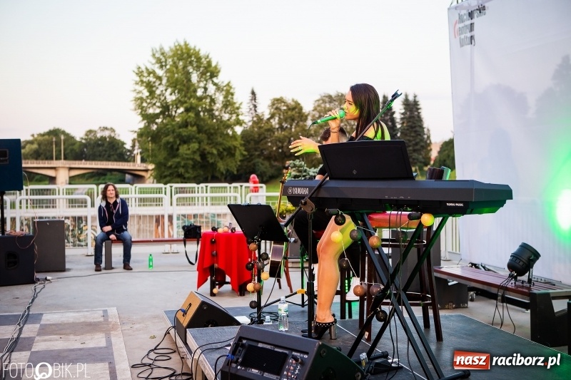 Zdjęcie w galerii na portalu naszraciborz.pl: Koncert KAEYRA & Wojciech Świerczyna na przystani kajakowej wiadomości z regionu