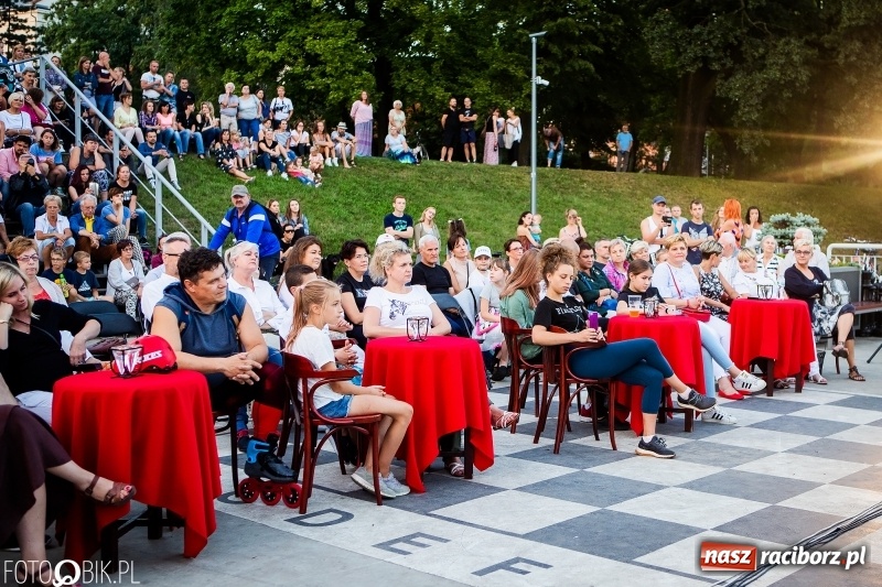 Zdjęcie w galerii na portalu naszraciborz.pl: Koncert KAEYRA & Wojciech Świerczyna na przystani kajakowej wiadomości z regionu