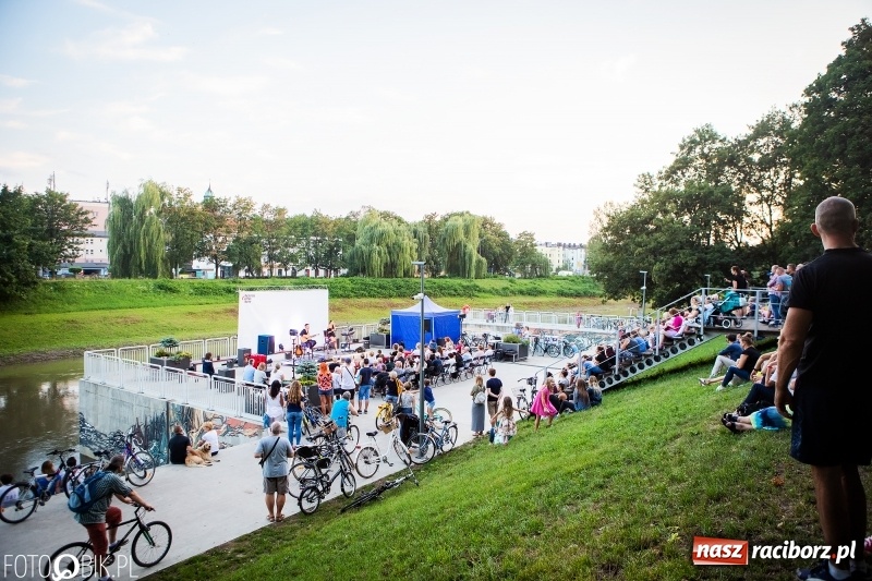 Zdjęcie w galerii na portalu naszraciborz.pl: Koncert KAEYRA & Wojciech Świerczyna na przystani kajakowej wiadomości z regionu