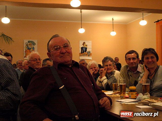 Zdjęcie w galerii na portalu naszraciborz.pl: Cyganki podbiły Roszków wiadomości z regionu