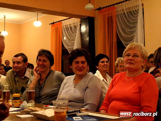 Zdjęcie w galerii na portalu naszraciborz.pl: Cyganki podbiły Roszków wiadomości z regionu