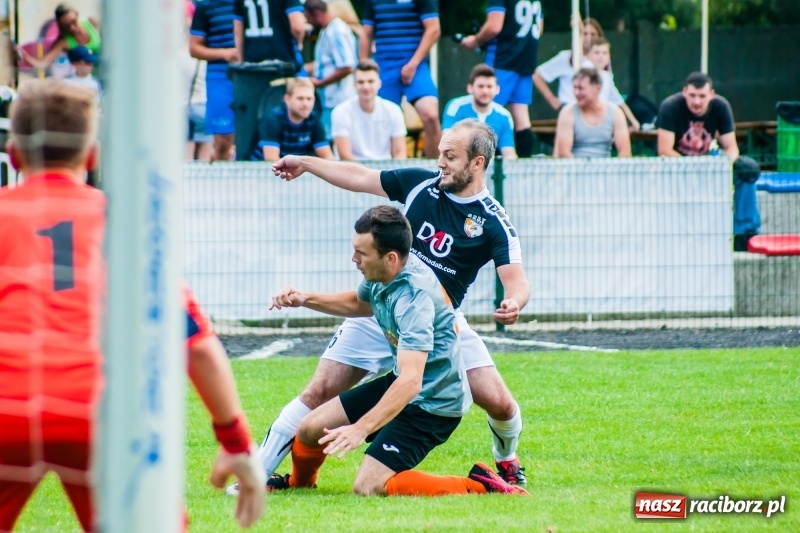 Zdjęcie w galerii na portalu naszraciborz.pl: Walka o puchar sołtysa, czyli festyn rodzinny w Tworkowie wiadomości z regionu