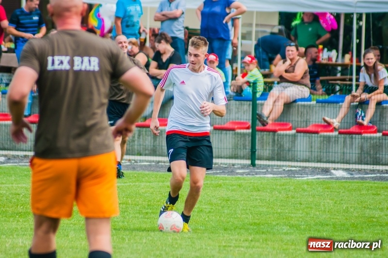 Zdjęcie w galerii na portalu naszraciborz.pl: Walka o puchar sołtysa, czyli festyn rodzinny w Tworkowie wiadomości z regionu