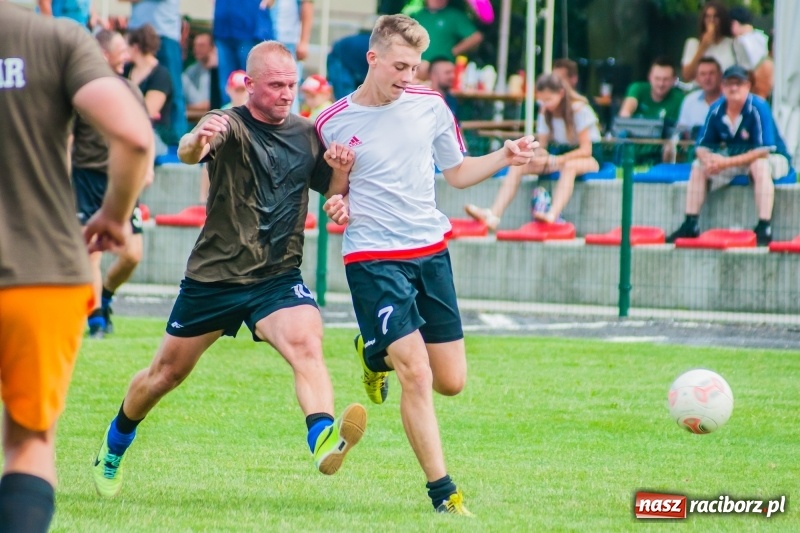 Zdjęcie w galerii na portalu naszraciborz.pl: Walka o puchar sołtysa, czyli festyn rodzinny w Tworkowie wiadomości z regionu