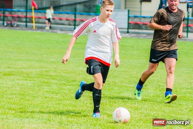 Zdjęcie w galerii na portalu naszraciborz.pl: Walka o puchar sołtysa, czyli festyn rodzinny w Tworkowie wiadomości z regionu