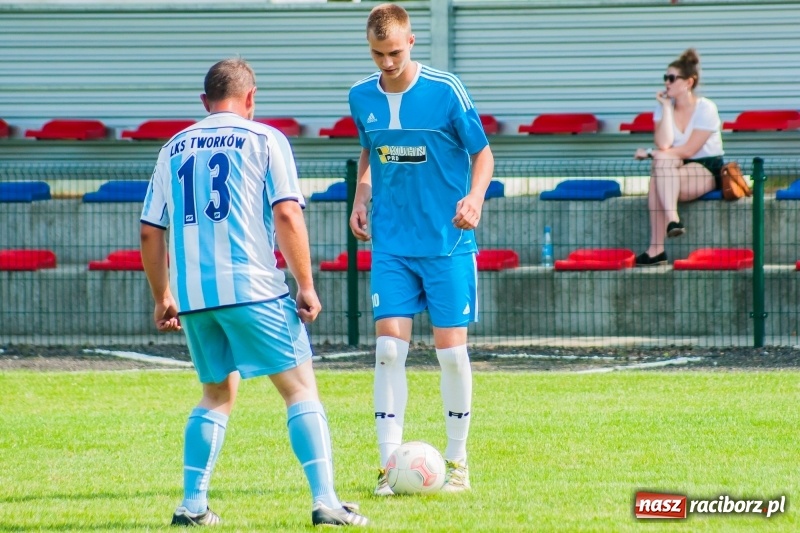 Zdjęcie w galerii na portalu naszraciborz.pl: Walka o puchar sołtysa, czyli festyn rodzinny w Tworkowie wiadomości z regionu