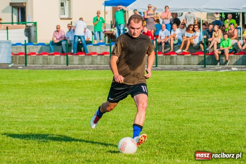 Zdjęcie w galerii na portalu naszraciborz.pl: Walka o puchar sołtysa, czyli festyn rodzinny w Tworkowie wiadomości z regionu