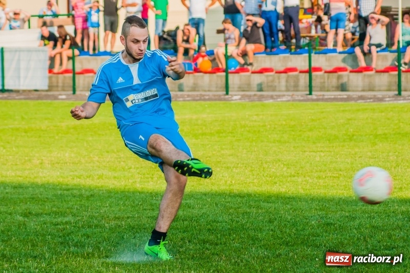Zdjęcie w galerii na portalu naszraciborz.pl: Walka o puchar sołtysa, czyli festyn rodzinny w Tworkowie wiadomości z regionu