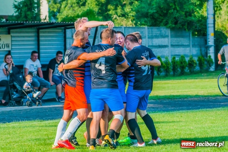 Zdjęcie w galerii na portalu naszraciborz.pl: Walka o puchar sołtysa, czyli festyn rodzinny w Tworkowie wiadomości z regionu