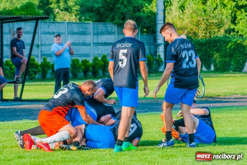 Zdjęcie w galerii na portalu naszraciborz.pl: Walka o puchar sołtysa, czyli festyn rodzinny w Tworkowie wiadomości z regionu