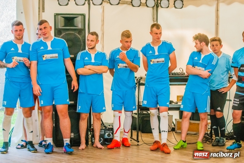 Zdjęcie w galerii na portalu naszraciborz.pl: Walka o puchar sołtysa, czyli festyn rodzinny w Tworkowie wiadomości z regionu