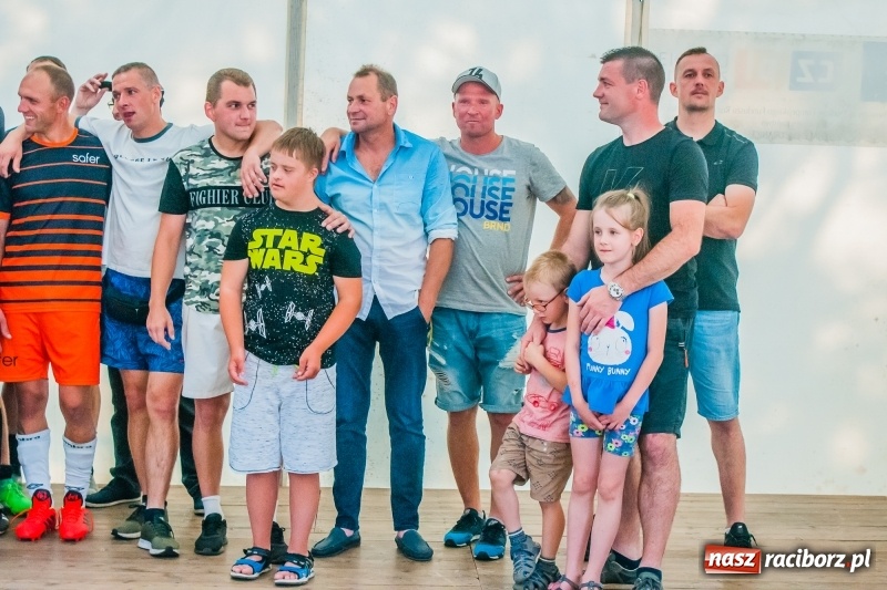 Zdjęcie w galerii na portalu naszraciborz.pl: Walka o puchar sołtysa, czyli festyn rodzinny w Tworkowie wiadomości z regionu