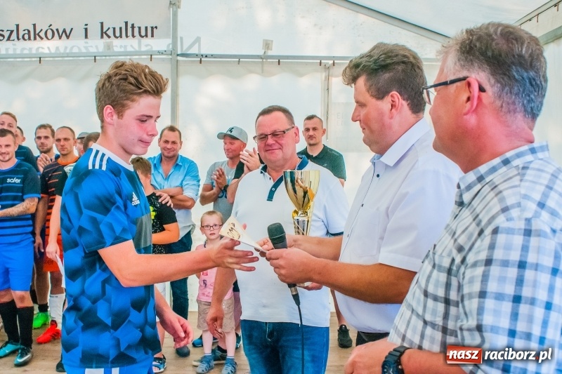 Zdjęcie w galerii na portalu naszraciborz.pl: Walka o puchar sołtysa, czyli festyn rodzinny w Tworkowie wiadomości z regionu