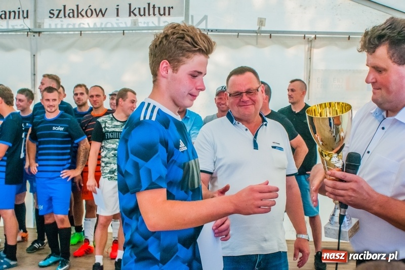 Zdjęcie w galerii na portalu naszraciborz.pl: Walka o puchar sołtysa, czyli festyn rodzinny w Tworkowie wiadomości z regionu