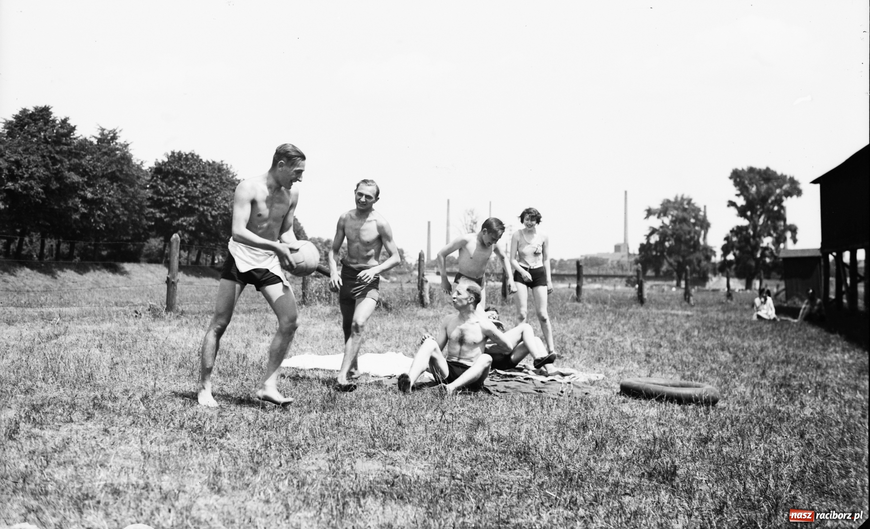 Zdjęcie w galerii na portalu naszraciborz.pl: Raciborskie plaże i pływające baseny FOTO  wiadomości z regionu