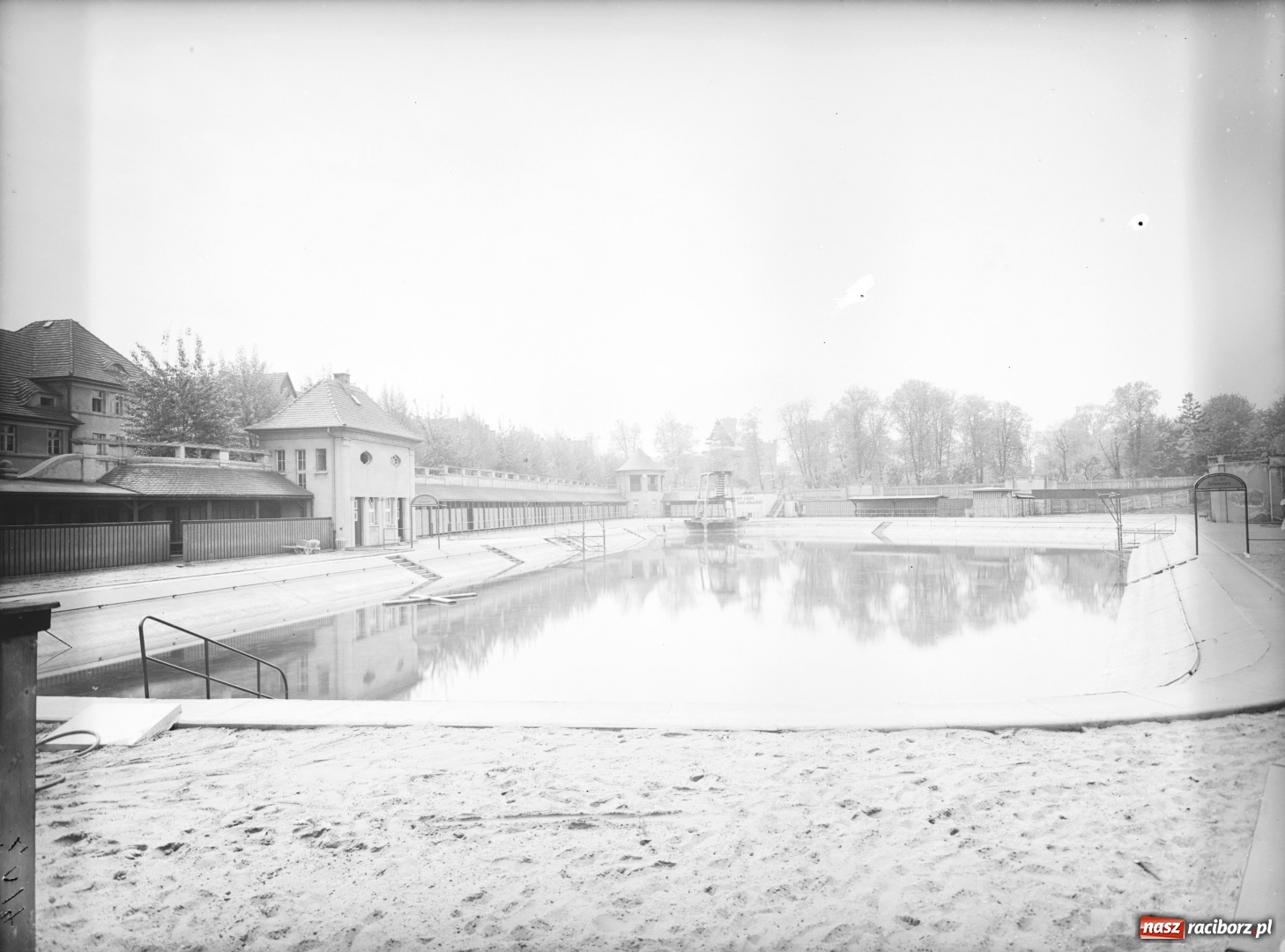 Zdjęcie w galerii na portalu naszraciborz.pl: Raciborskie plaże i pływające baseny FOTO  wiadomości z regionu