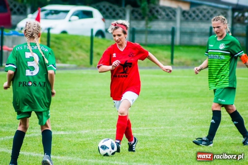 Zdjęcie w galerii na portalu naszraciborz.pl: Mamusie kontra Mamy. Drugi dzień festynu rodzinnego w Tworkowie wiadomości z regionu