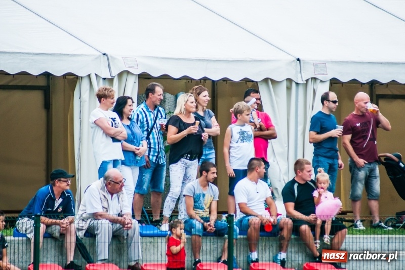 Zdjęcie w galerii na portalu naszraciborz.pl: Mamusie kontra Mamy. Drugi dzień festynu rodzinnego w Tworkowie wiadomości z regionu