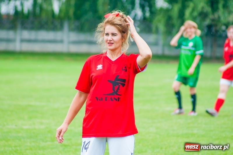 Zdjęcie w galerii na portalu naszraciborz.pl: Mamusie kontra Mamy. Drugi dzień festynu rodzinnego w Tworkowie wiadomości z regionu