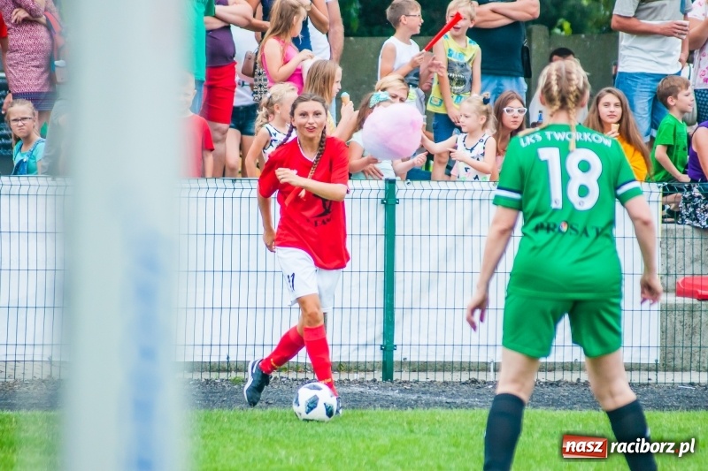 Zdjęcie w galerii na portalu naszraciborz.pl: Mamusie kontra Mamy. Drugi dzień festynu rodzinnego w Tworkowie wiadomości z regionu