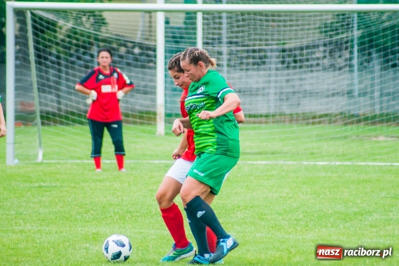 Zdjęcie w galerii na portalu naszraciborz.pl: Mamusie kontra Mamy. Drugi dzień festynu rodzinnego w Tworkowie wiadomości z regionu