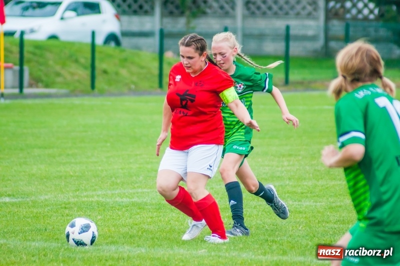 Zdjęcie w galerii na portalu naszraciborz.pl: Mamusie kontra Mamy. Drugi dzień festynu rodzinnego w Tworkowie wiadomości z regionu