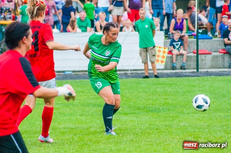 Zdjęcie w galerii na portalu naszraciborz.pl: Mamusie kontra Mamy. Drugi dzień festynu rodzinnego w Tworkowie wiadomości z regionu