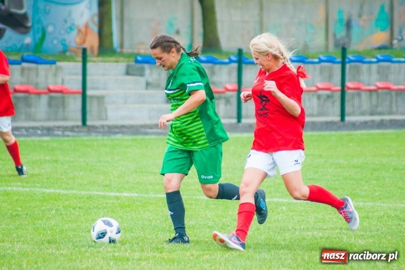 Zdjęcie w galerii na portalu naszraciborz.pl: Mamusie kontra Mamy. Drugi dzień festynu rodzinnego w Tworkowie wiadomości z regionu