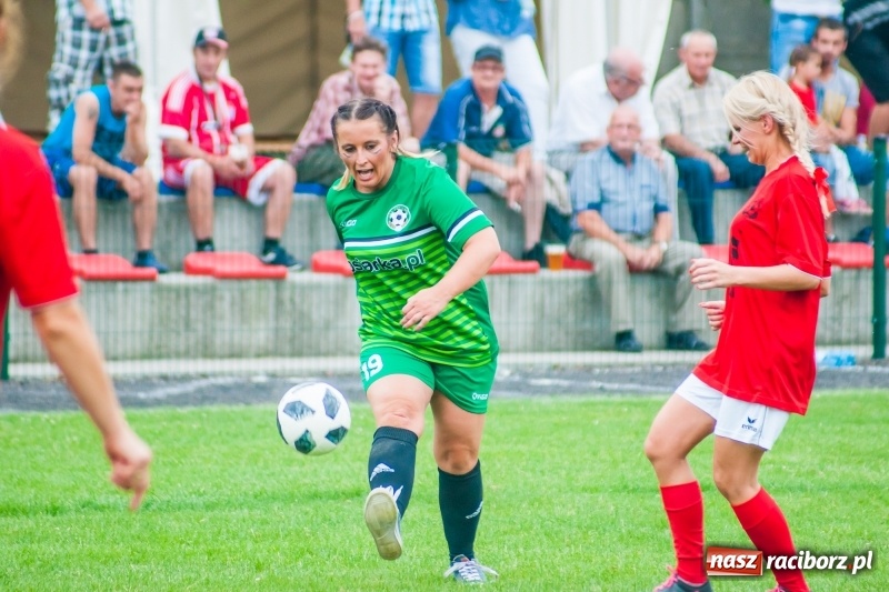 Zdjęcie w galerii na portalu naszraciborz.pl: Mamusie kontra Mamy. Drugi dzień festynu rodzinnego w Tworkowie wiadomości z regionu