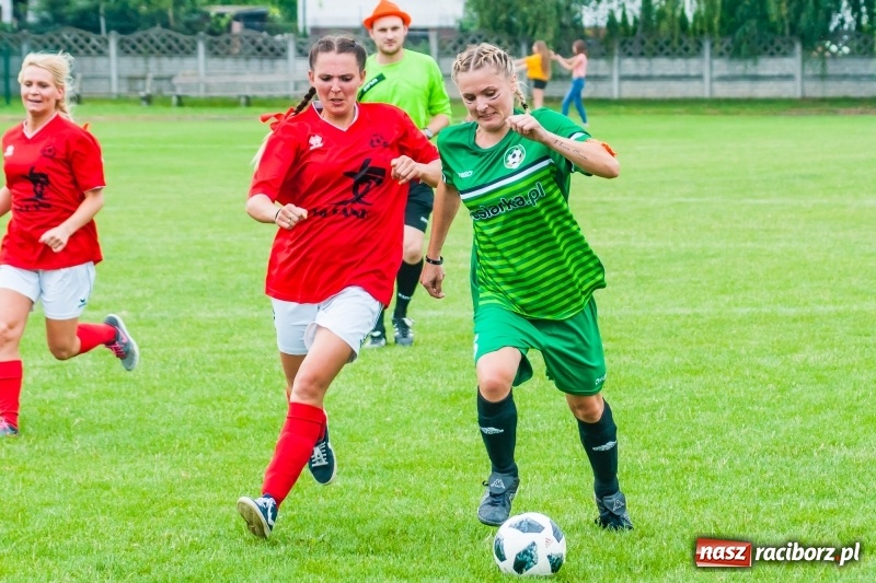 Zdjęcie w galerii na portalu naszraciborz.pl: Mamusie kontra Mamy. Drugi dzień festynu rodzinnego w Tworkowie wiadomości z regionu