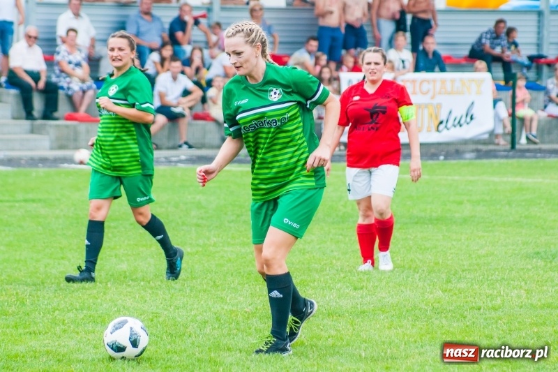 Zdjęcie w galerii na portalu naszraciborz.pl: Mamusie kontra Mamy. Drugi dzień festynu rodzinnego w Tworkowie wiadomości z regionu