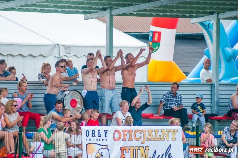 Zdjęcie w galerii na portalu naszraciborz.pl: Mamusie kontra Mamy. Drugi dzień festynu rodzinnego w Tworkowie wiadomości z regionu