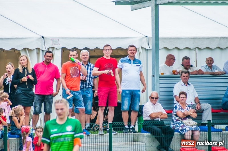 Zdjęcie w galerii na portalu naszraciborz.pl: Mamusie kontra Mamy. Drugi dzień festynu rodzinnego w Tworkowie wiadomości z regionu